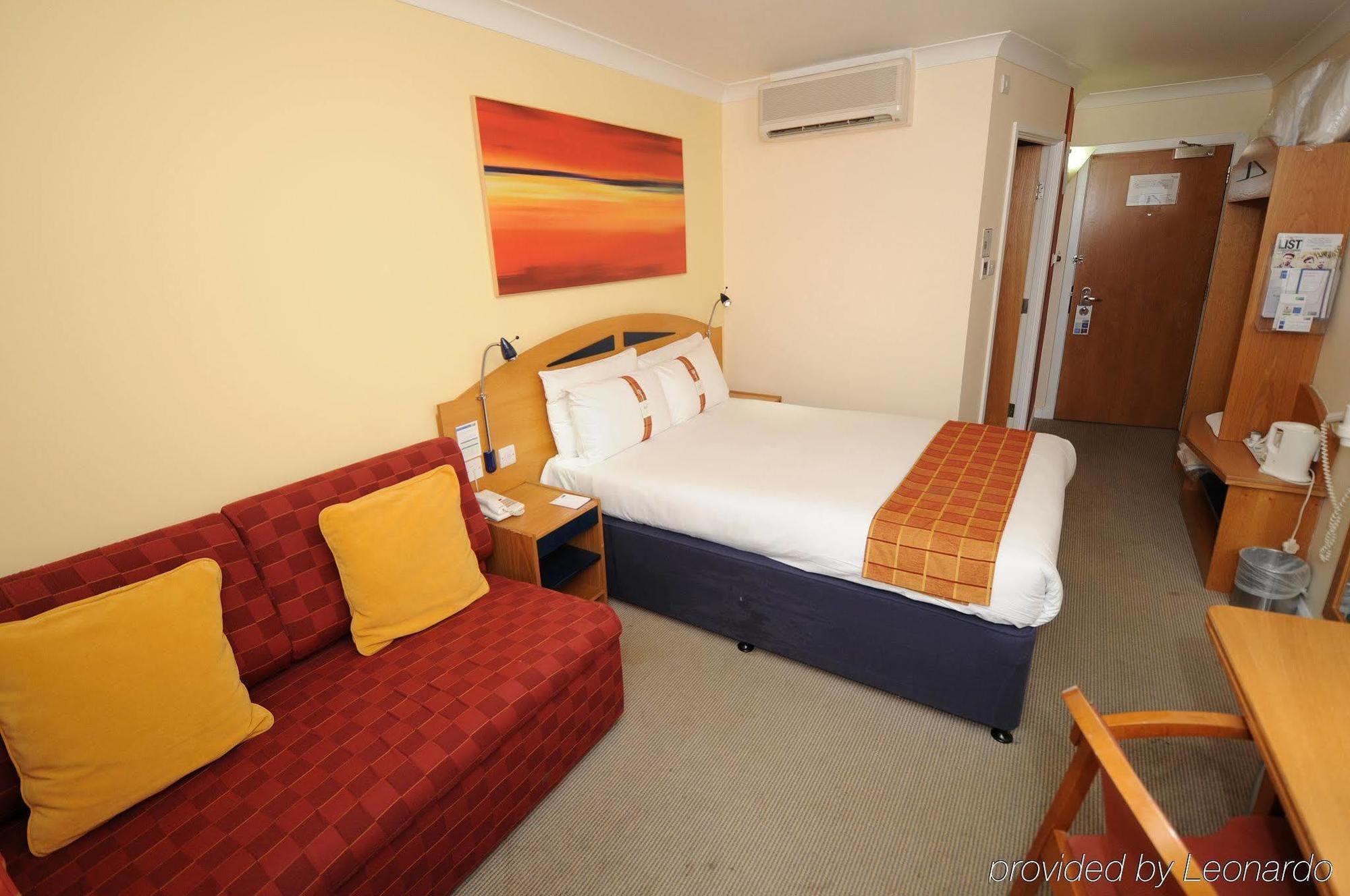 Hotel Express - Glasgow Airport By Ihg 3*