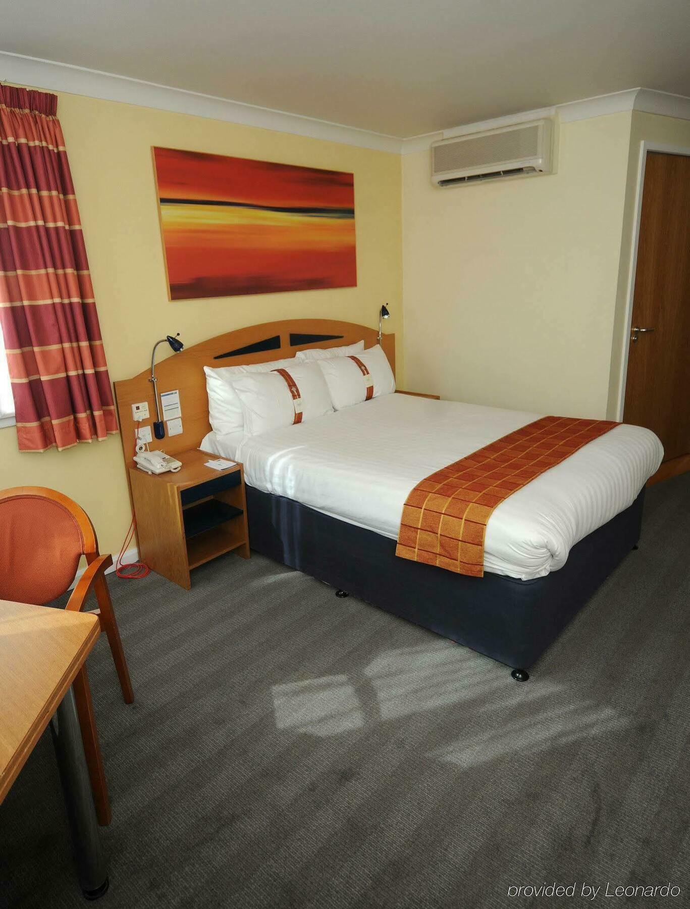 Hotel Express - Glasgow Airport By Ihg 3*