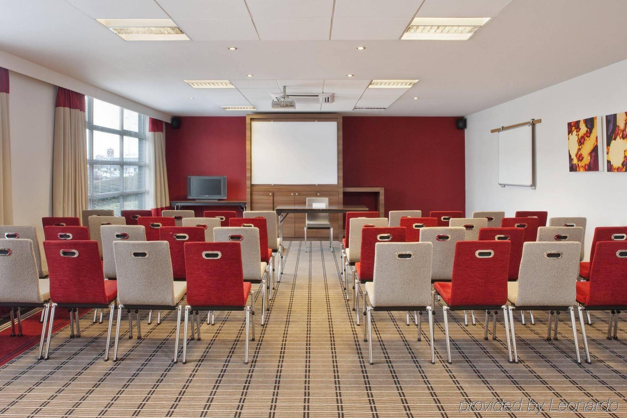 Express - Glasgow Airport By Ihg Hotel